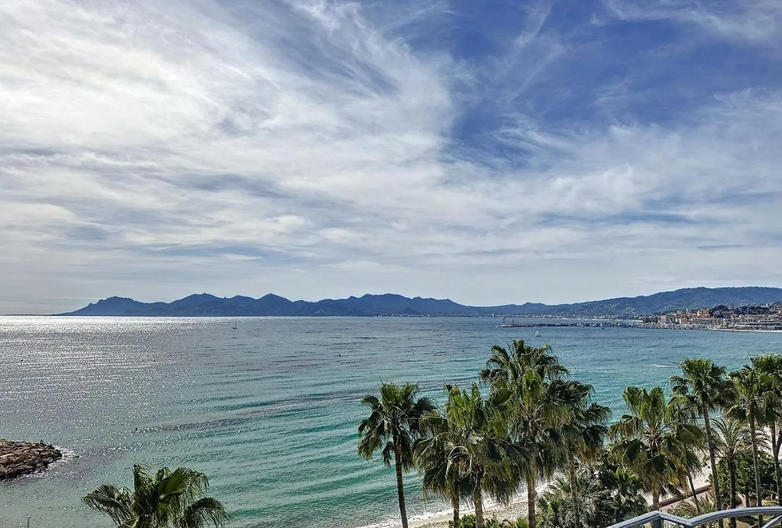 One Bedroom Apartment With Stunning Sea View On La Croisette Cannes