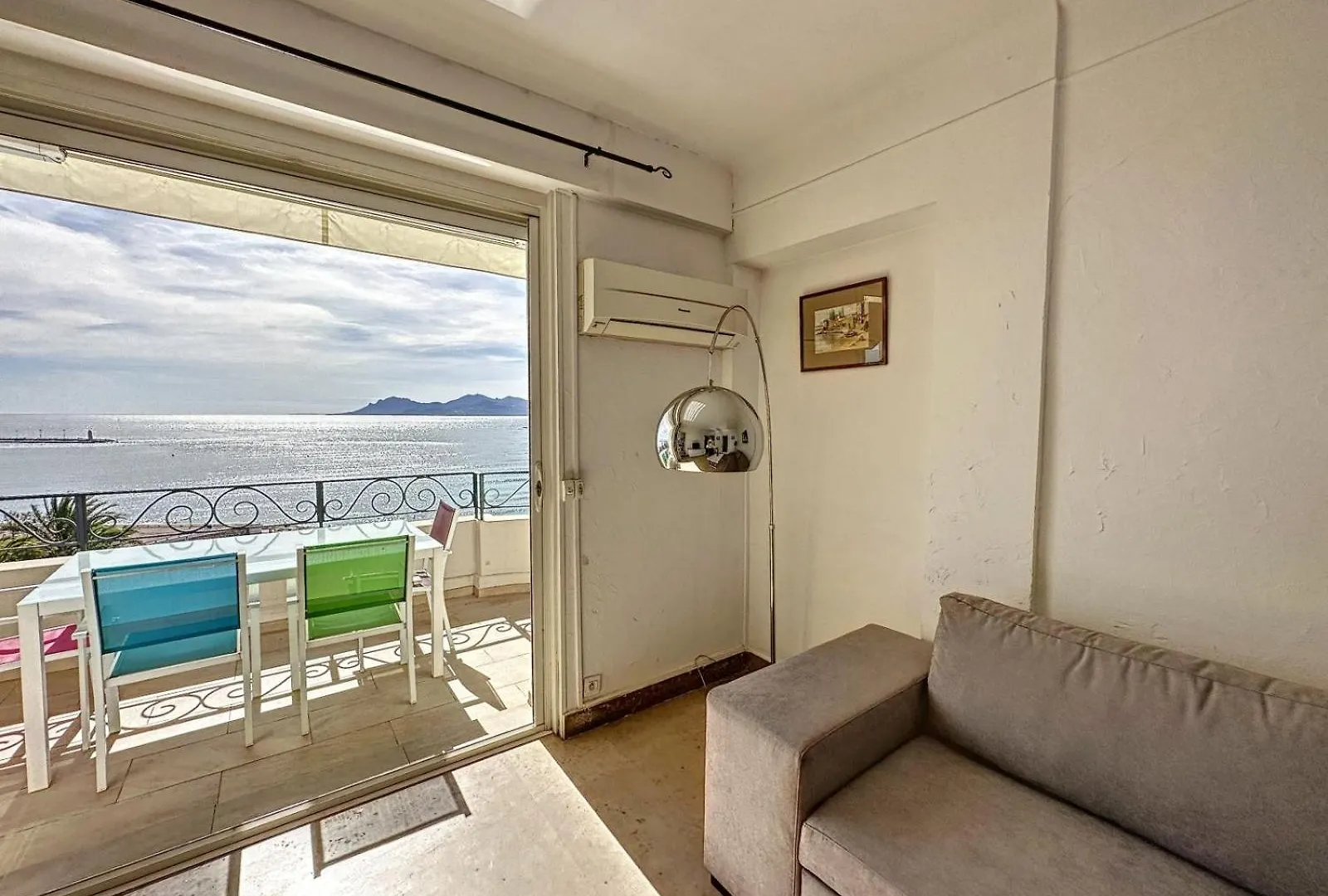 One Bedroom Apartment With Stunning Sea View On La Croisette Cannes 0*,  Francia